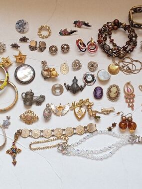 Gold-Tone Vintage To Now Bundle